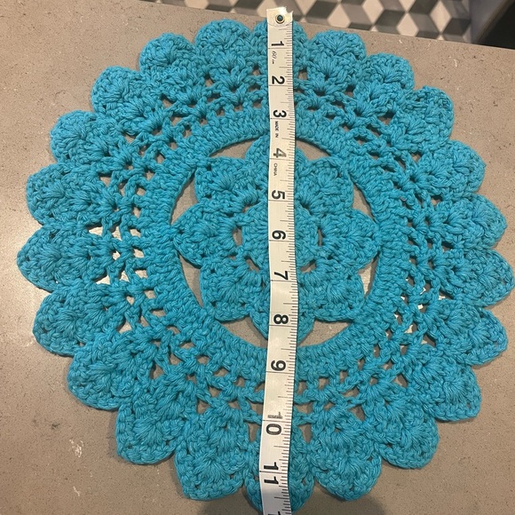 PLACEMAT and COASTER Crocheted, TURQUOISE, SETof 6. - Picture 6 of 9